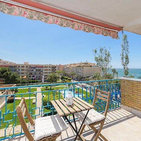 Wintowinrentals Vista Al Mar En Pleno Centro Rincón de la Victoria Dış mekan fotoğraf